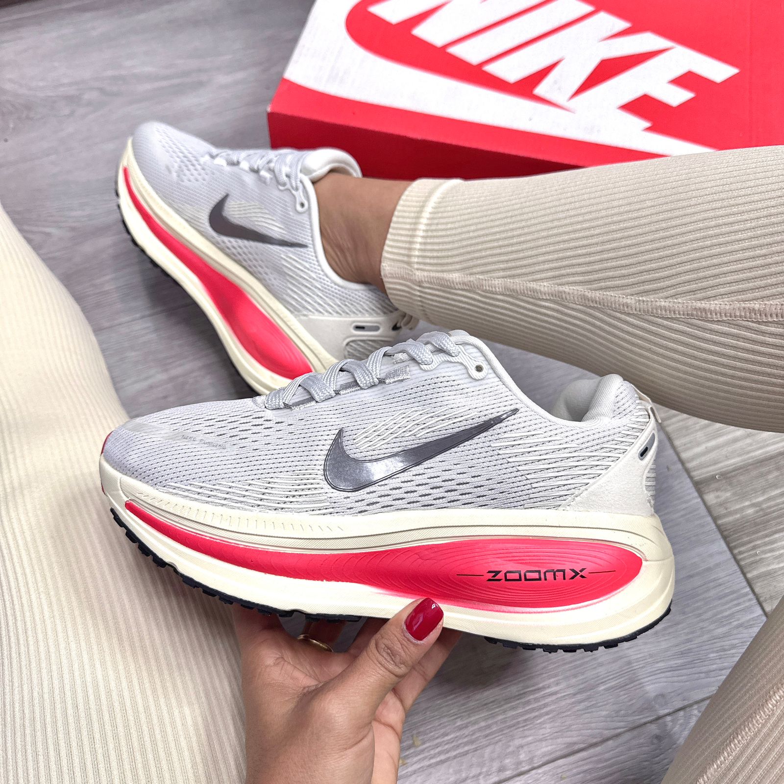 NIKE VOMERO PLUS DAMA