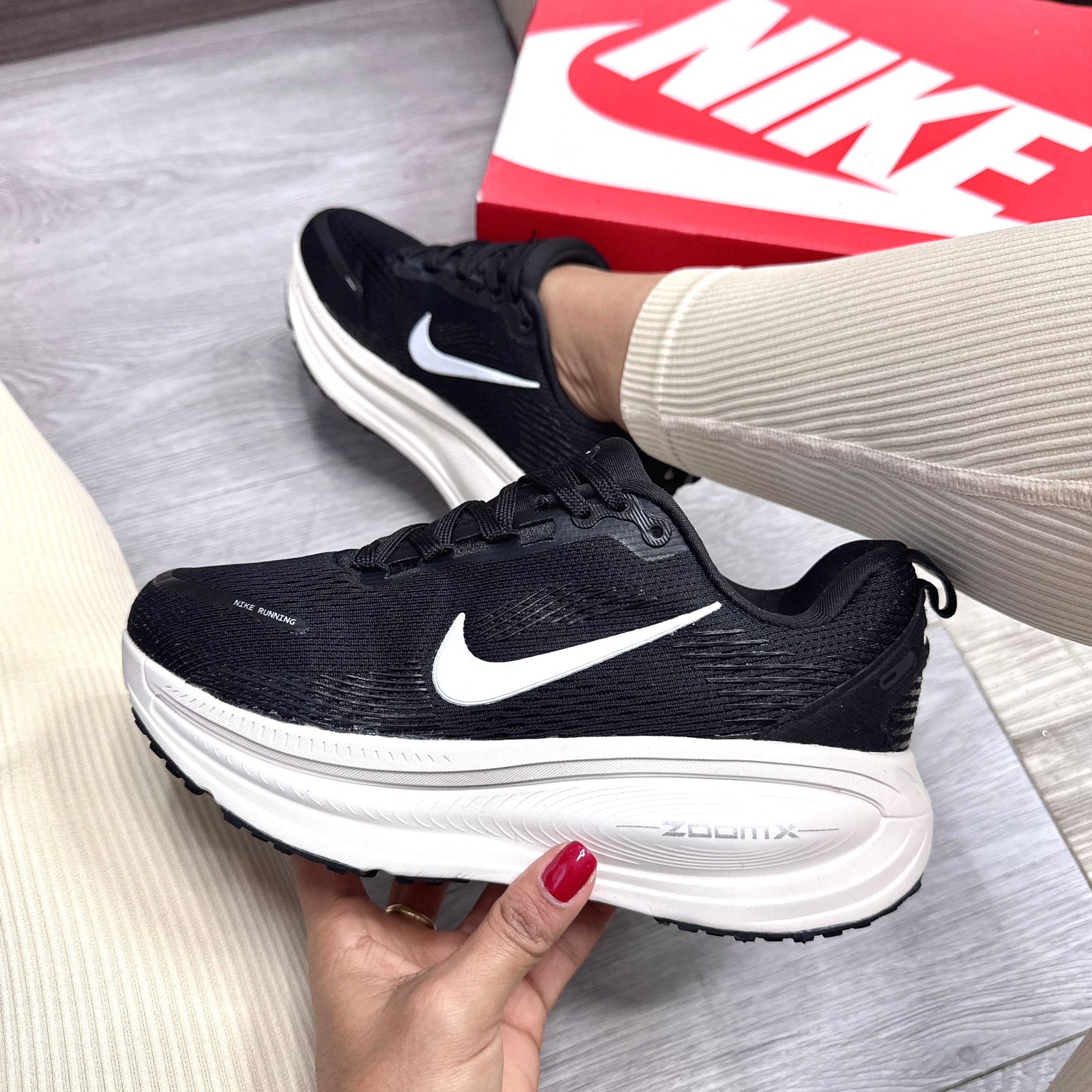 NIKE VOMERO PLUS DAMA