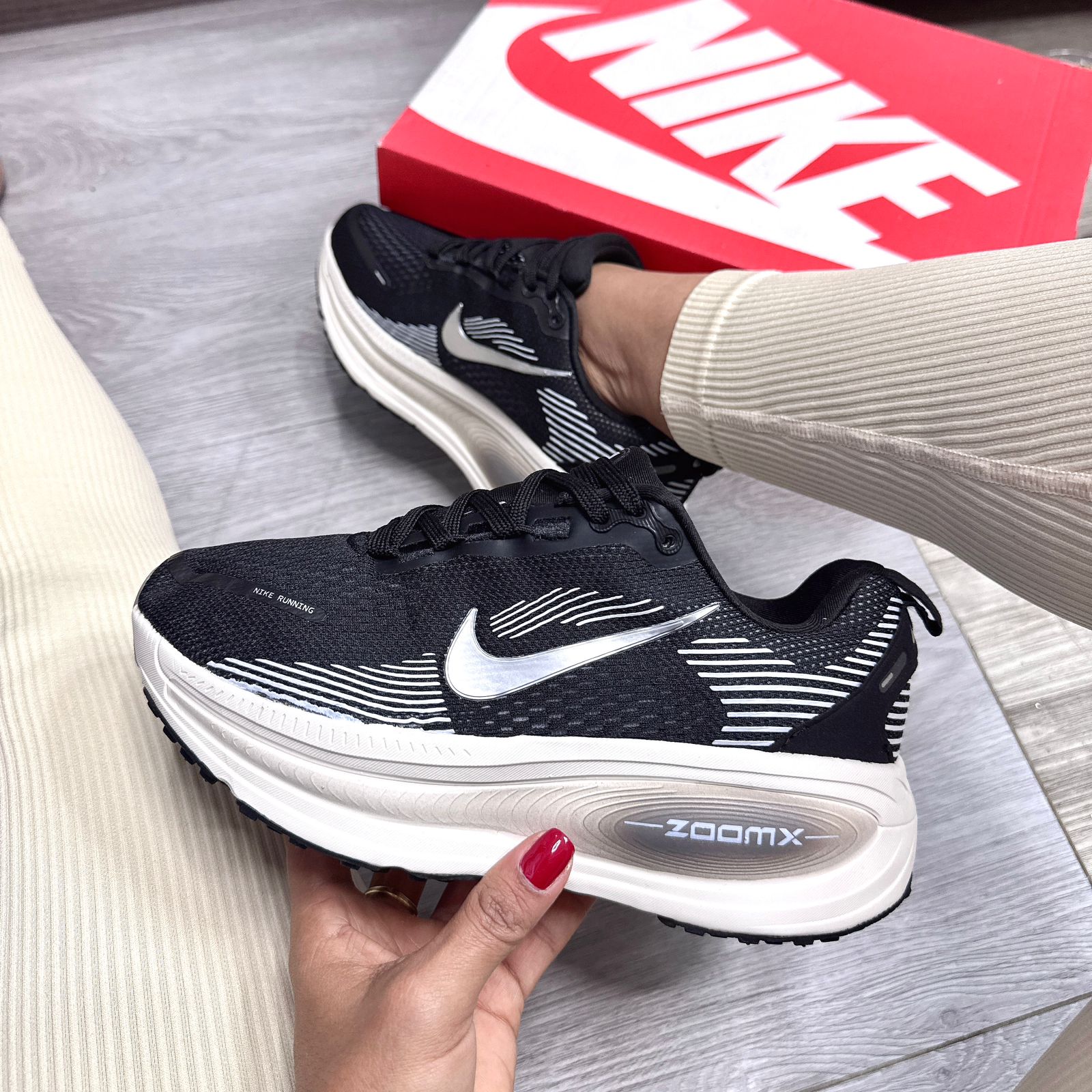 NIKE VOMERO PLUS DAMA