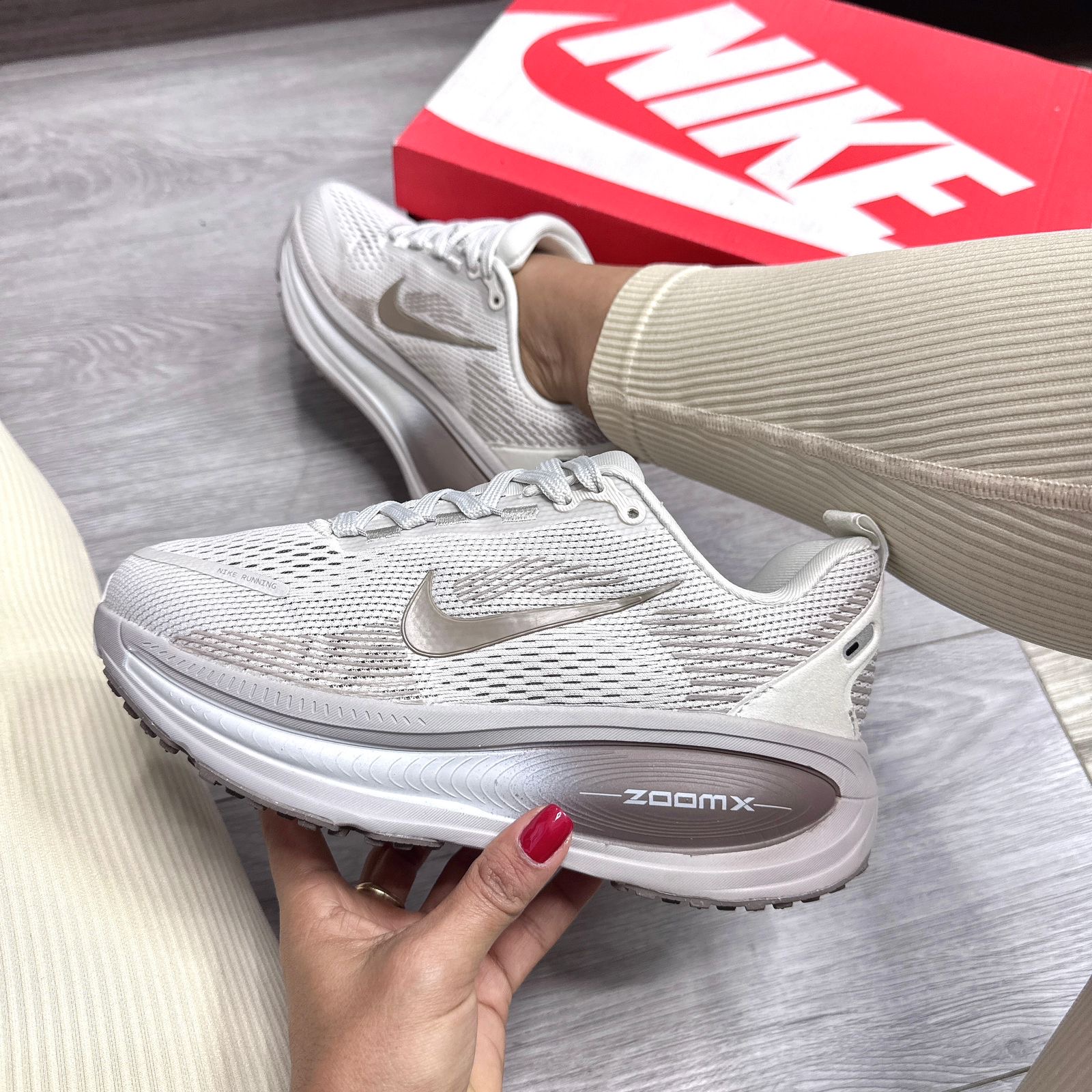 NIKE VOMERO PLUS DAMA