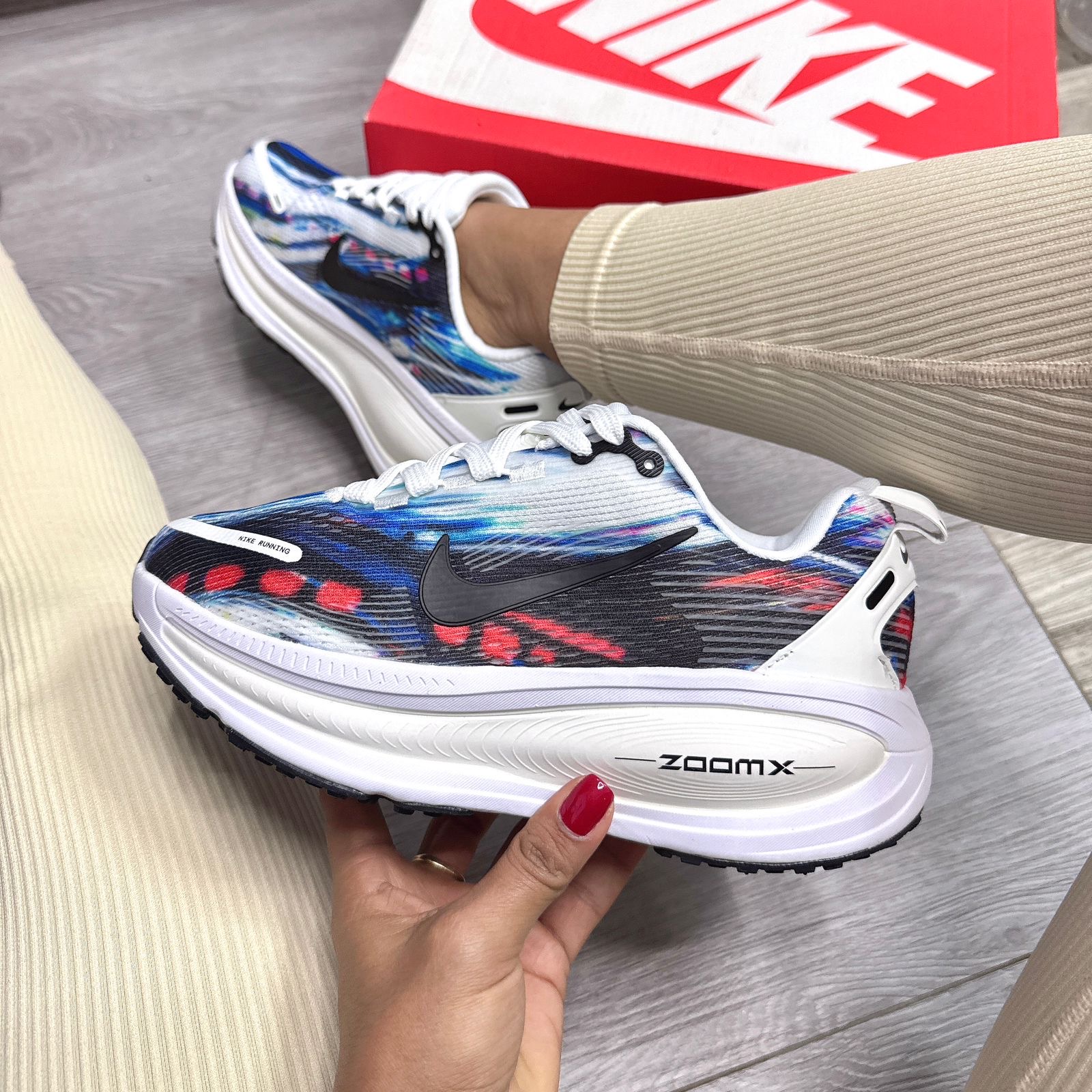 NIKE VOMERO PLUS DAMA