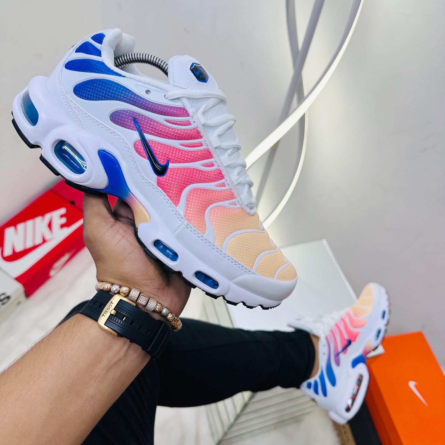 NIKE TN